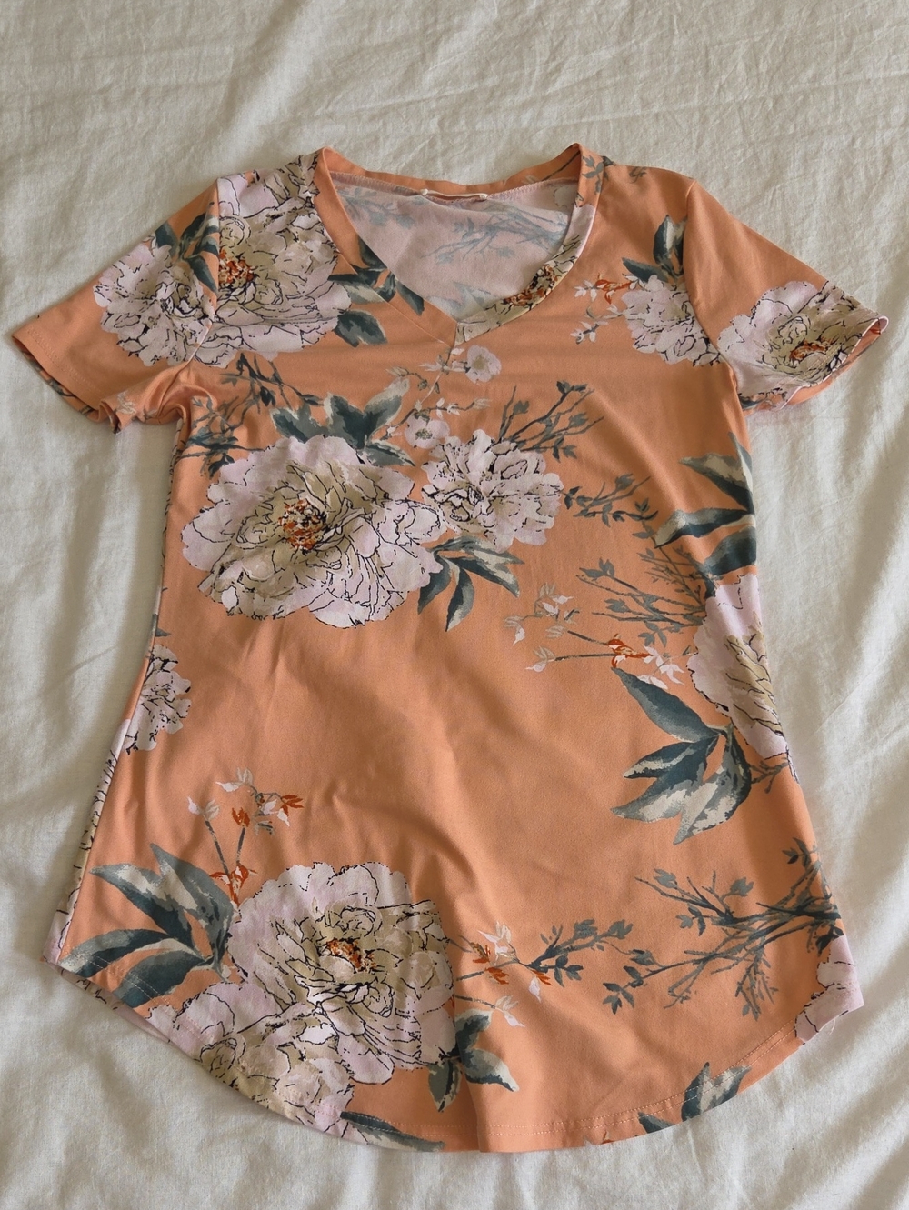 Reborn Peach Floral V-Neck Short Sleeve Top